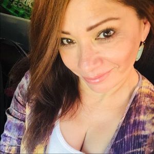 Meet your Posher, Monica